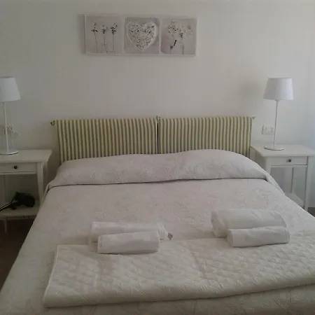Le Di Simona La Spezia
